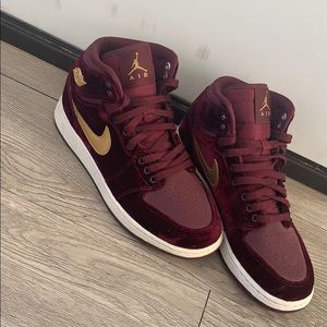 Jordan 1st Retro Heiress Night Maroon
